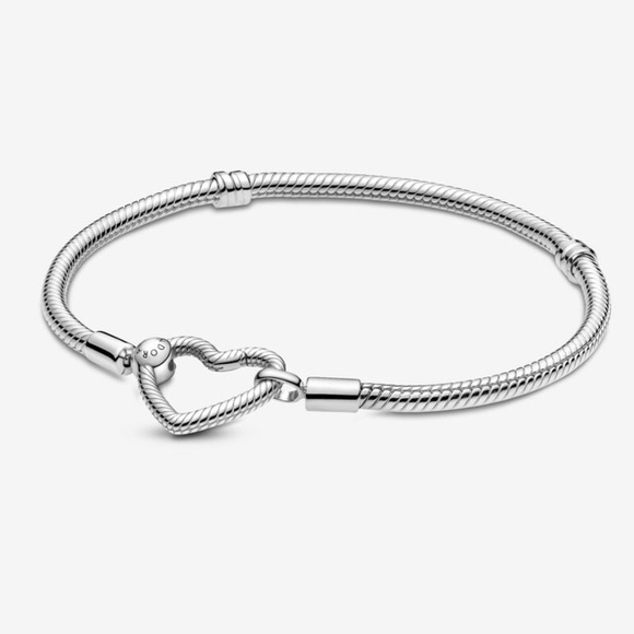 Pandora Moments Heart Closure Snake Chain Bracelet - Picture 5 of 11